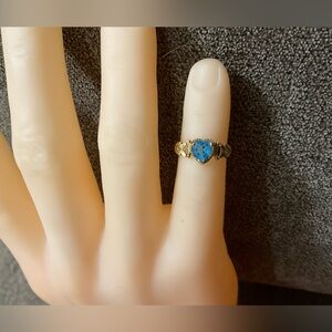 Beverly Hills Gold: 14k yellow gold light blue topaz heart ring  size about six